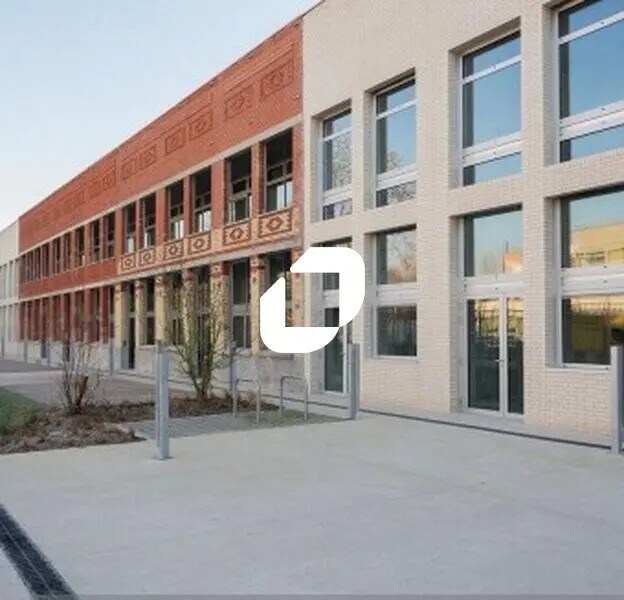 Office in Pantin for lease Building Photo- Image 1 of 7