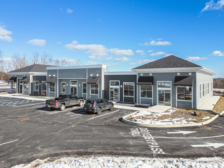 400 Maple Rd, Slingerlands, NY for sale - Primary Photo - Image 1 of 1