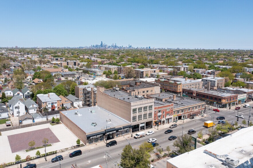 3214 W 63rd St, Chicago, IL à louer - Aérien - Image 1 de 7