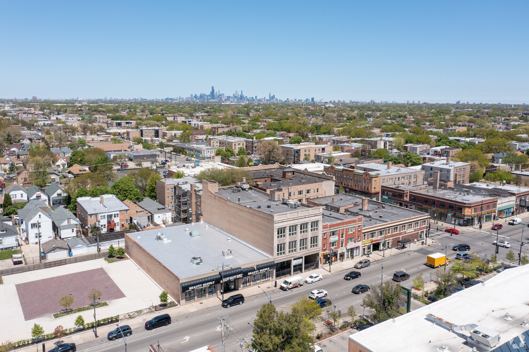 3214 W 63rd St, Chicago, IL à louer Aérien- Image 1 de 8