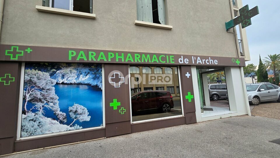 Retail in La Seyne-sur-Mer for sale - Building Photo - Image 1 of 5
