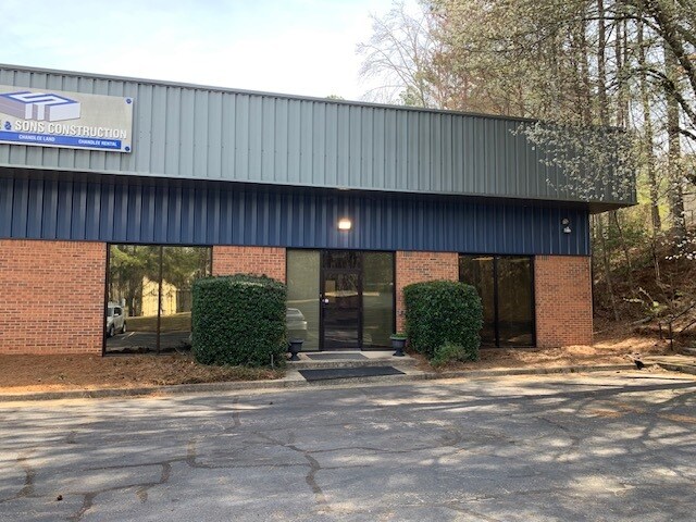 8181 Industrial Pl, Alpharetta, GA for lease Primary Photo- Image 1 of 6
