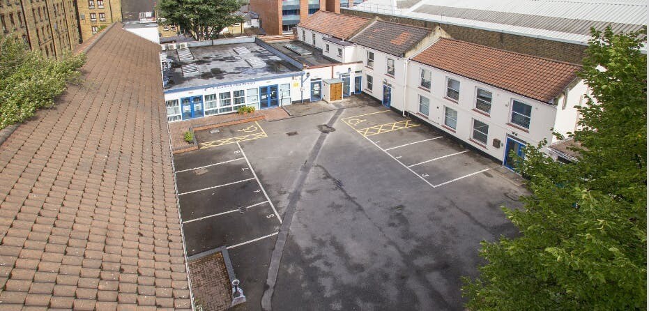 1-4 Brixton Hl, Londres à louer - Photo du bâtiment - Image 2 de 8