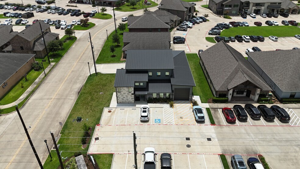 640 S Peek Rd, Katy, TX à vendre - Photo du bâtiment - Image 3 de 9