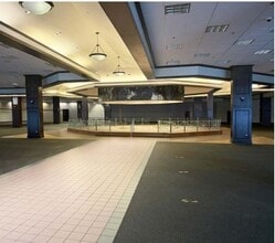 750-760 SE Maynard Rd, Cary, NC for sale Interior Photo- Image 2 of 5