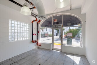 233-235 11th St, Miami Beach, FL à louer Photo intérieure- Image 2 de 14