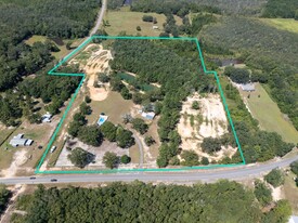 22 Acres Moto Cross Track and 3000 Sq Ft Home - Dépanneur