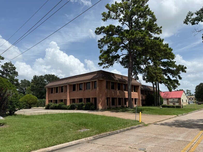 17150 Butte Creek Rd, Houston, TX à vendre - Photo du bâtiment - Image 1 de 15