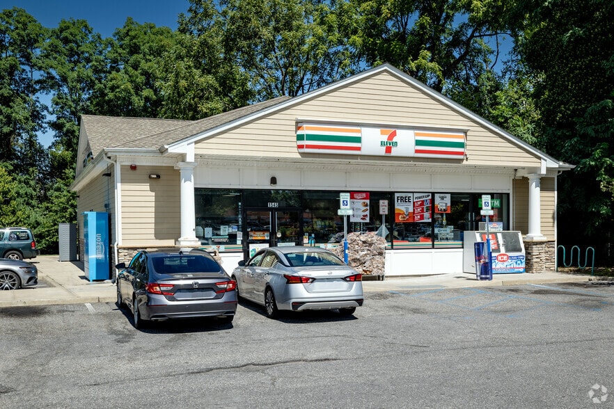 1545 Middle Country Rd, Centereach, NY for sale - Building Photo - Image 1 of 9