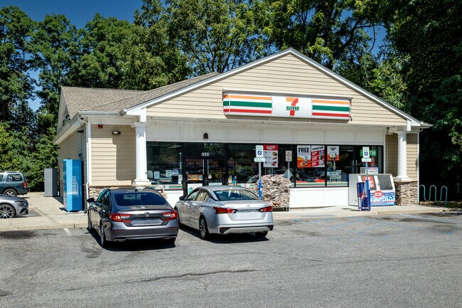 Plus de détails pour 1545 Middle Country Rd, Centereach, NY - Commerce de détail à vendre