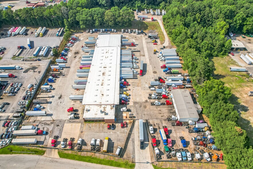 1000 S River Industrial Blvd S, Atlanta, GA à louer - Photo du bâtiment - Image 1 de 4