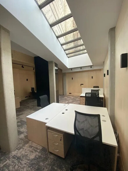 Espace de cotravail dans Paris à louer - Photo intérieure - Image 2 de 6