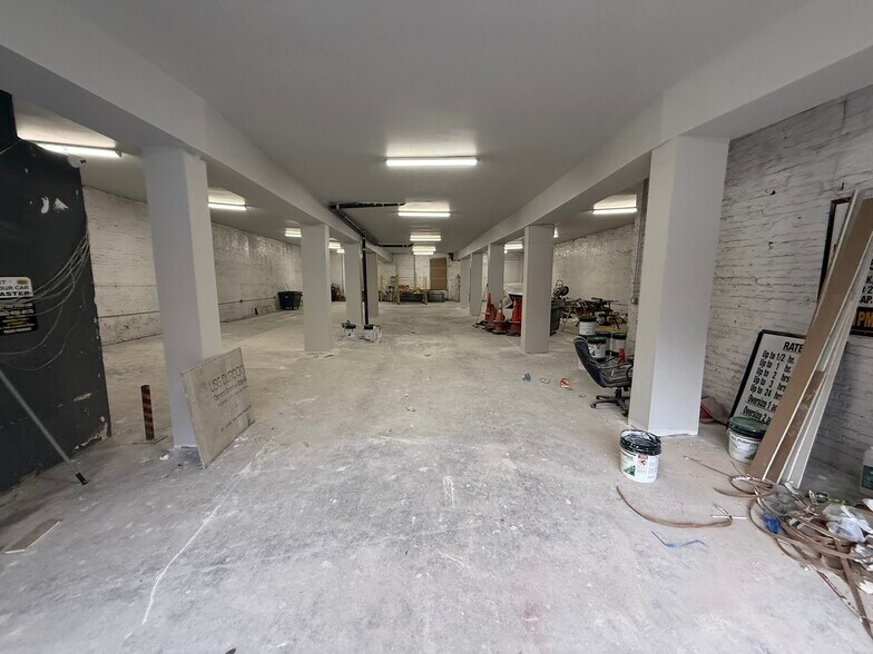 156 E 105th St, New York, NY à louer - Photo du bâtiment - Image 3 de 14