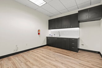 2151 Michelson Dr, Irvine, CA for lease Interior Photo- Image 2 of 4