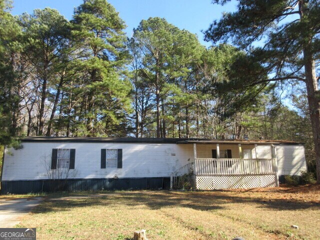 269 Lakeview Dr, Locust Grove, GA for sale - Primary Photo - Image 1 of 12
