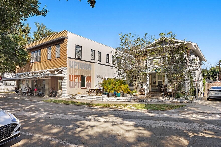 6 Studios + House + Ground Floor Retail portefeuille de 2 propriétés à vendre sur LoopNet.ca - Photo du bâtiment - Image 3 de 29
