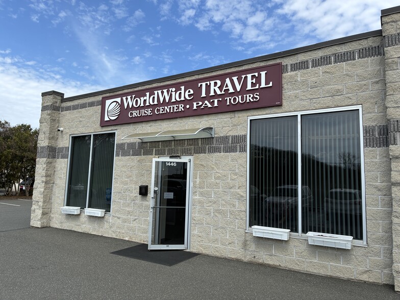 1448 Riverdale St, West Springfield, MA for lease - Building Photo - Image 3 of 7