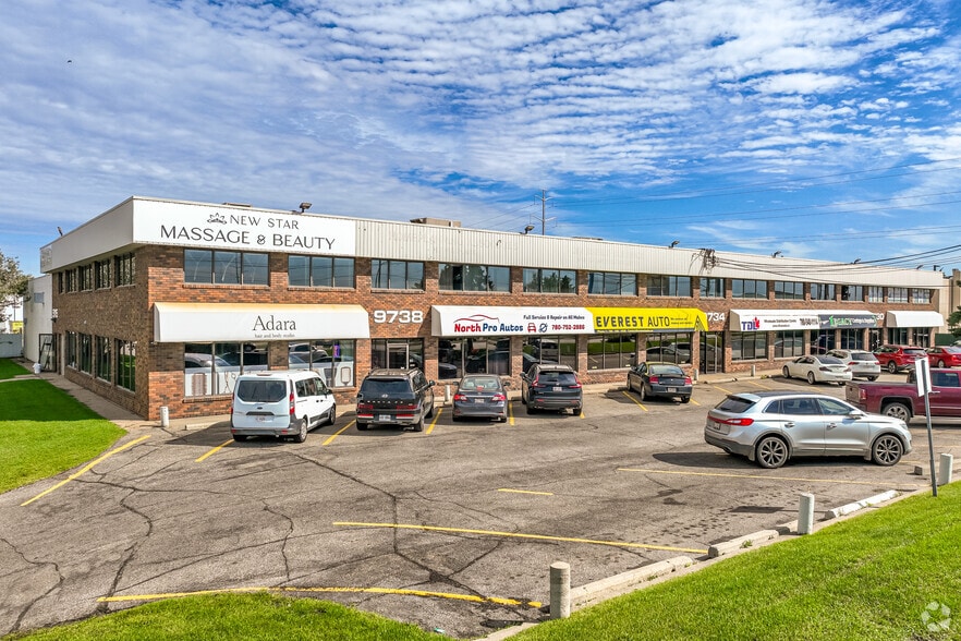 9730-9738 51st Ave NW, Edmonton, AB for lease - Building Photo - Image 2 of 7