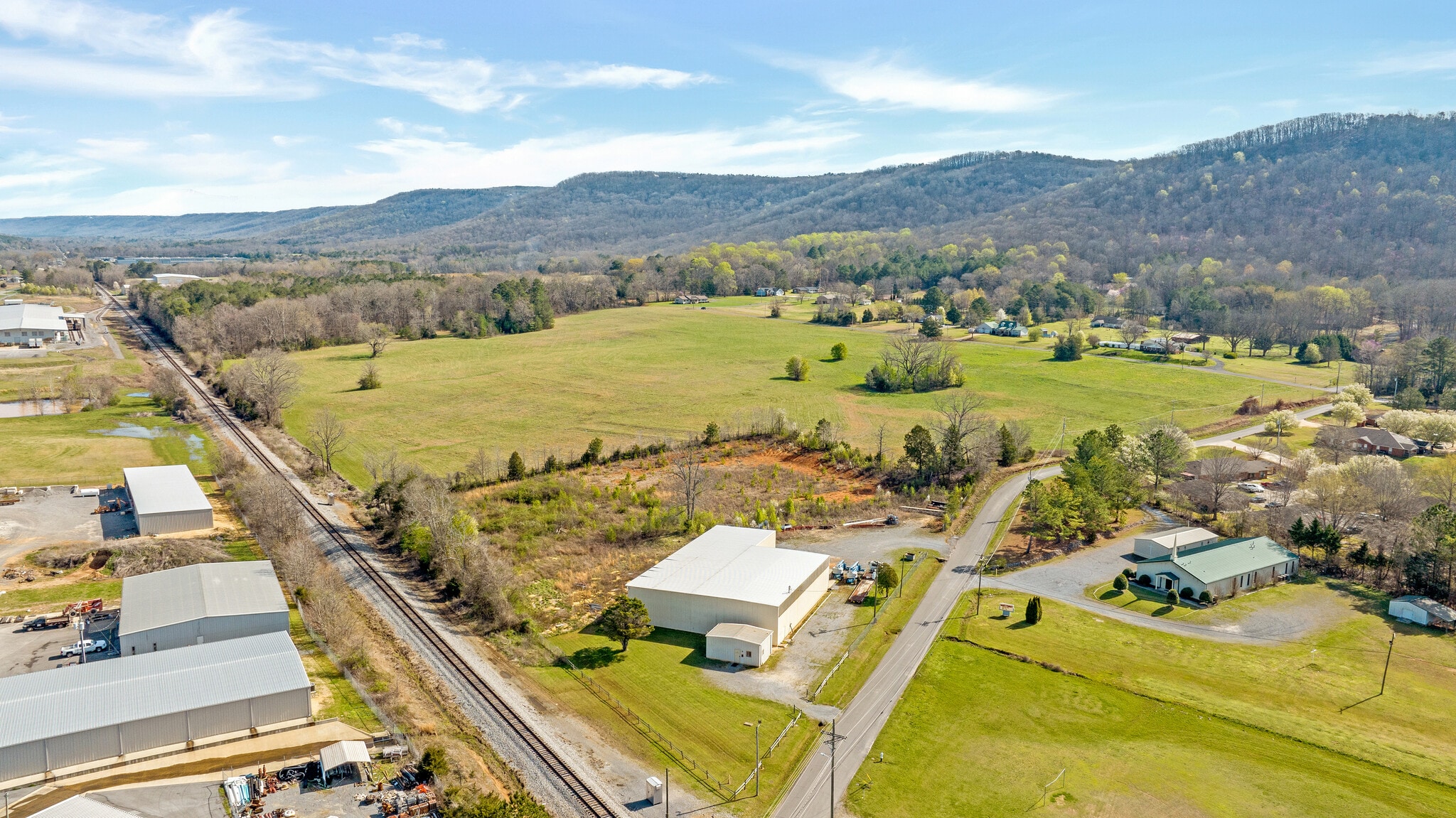 221 55th St NE, Fort Payne, AL for sale Primary Photo- Image 1 of 34