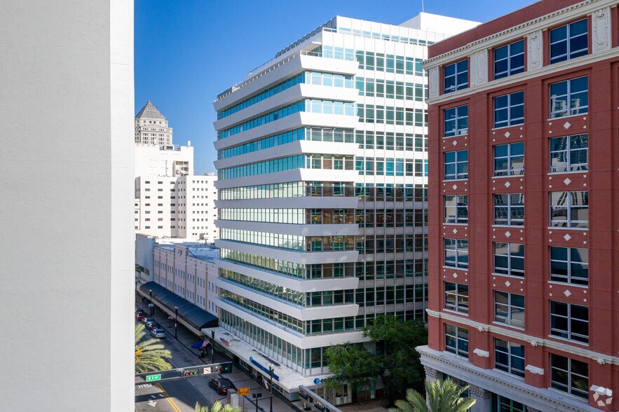 E 71-73 E Flager St, Miami, FL à louer - Aérien - Image 3 de 102