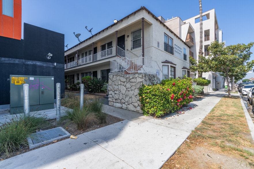 6519 Crenshaw Blvd, Los Angeles, CA for sale - Primary Photo - Image 1 of 8