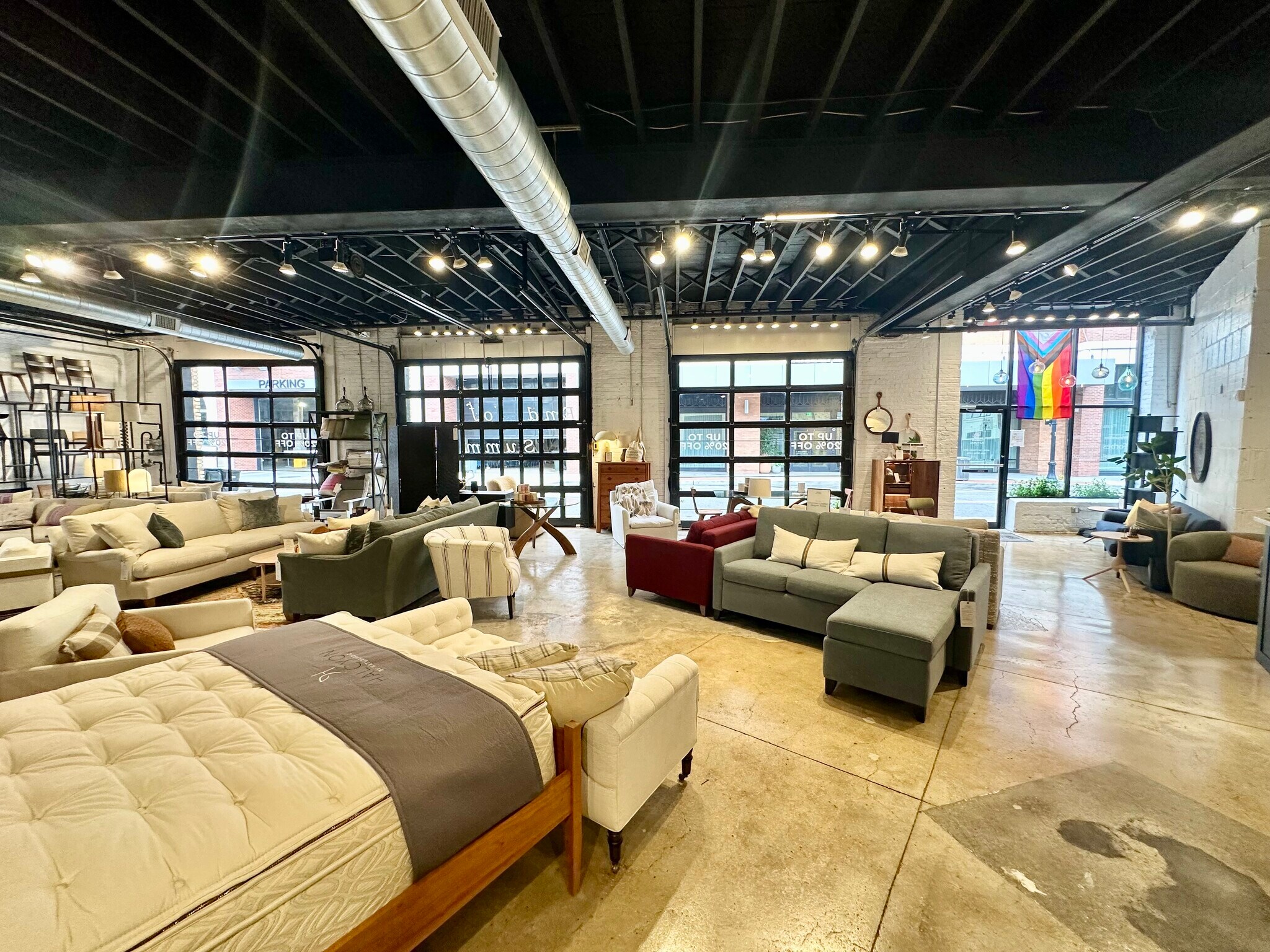 348-360 Bloomfield Ave, Montclair, NJ à louer Photo du bâtiment- Image 1 de 14