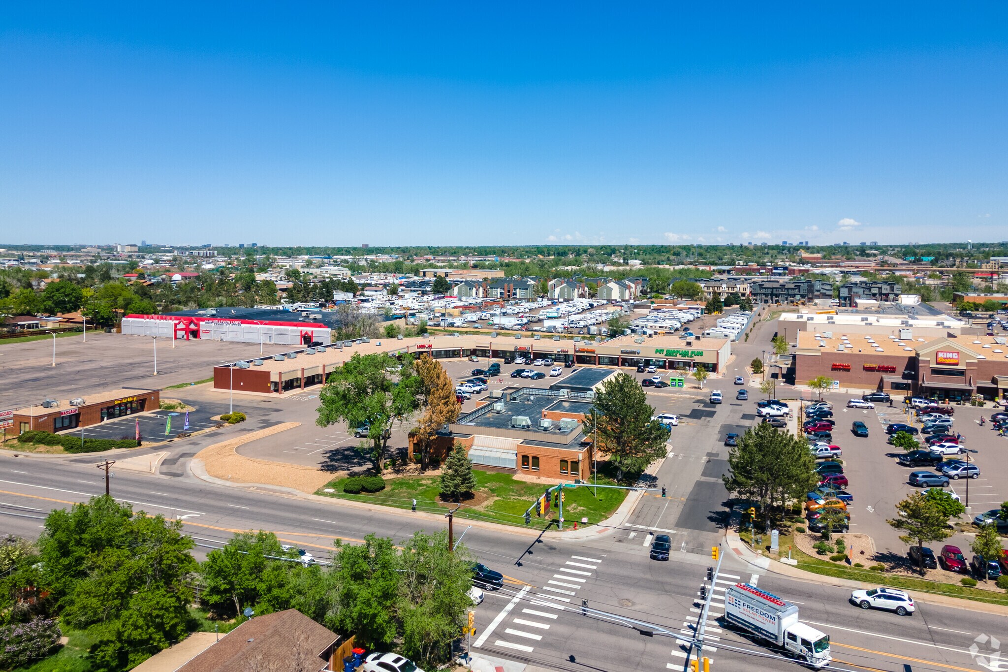 5050 S Federal Blvd, Englewood, CO à louer Aérien- Image 1 de 7