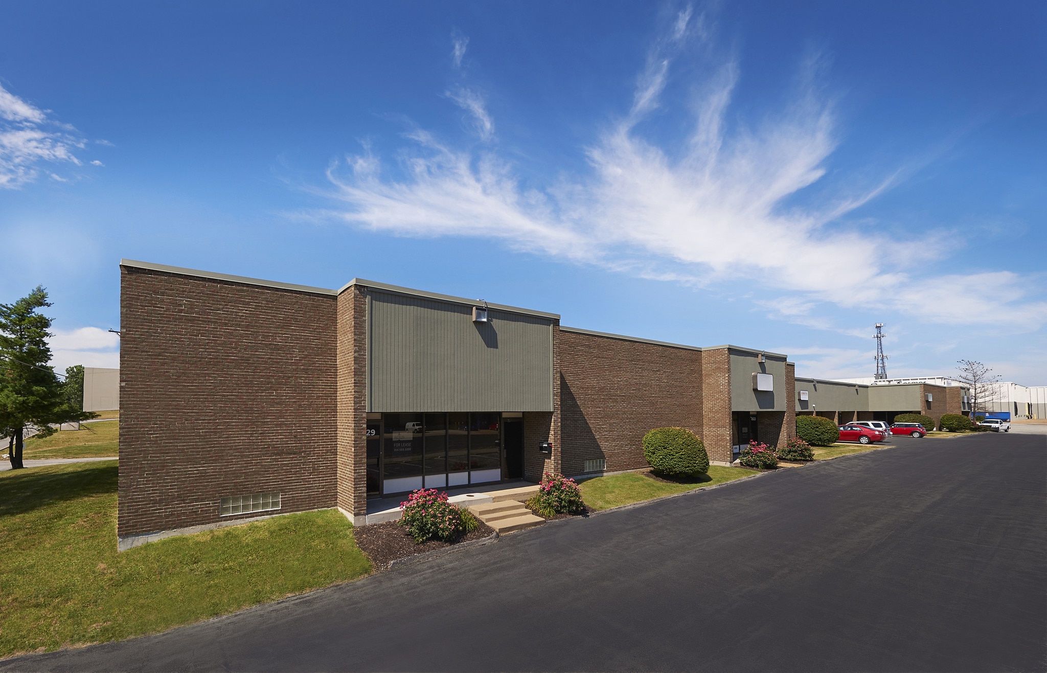 8503-8529 Mid County Industrial Dr, Vinita Park, MO for lease Building Photo- Image 1 of 7