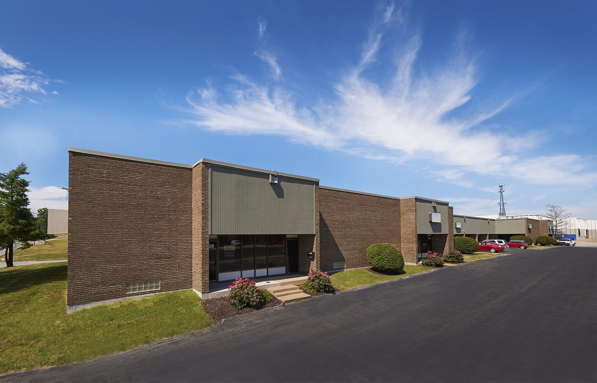 8503-8529 Mid County Industrial Dr, Vinita Park, MO à louer Photo du bâtiment- Image 1 de 7