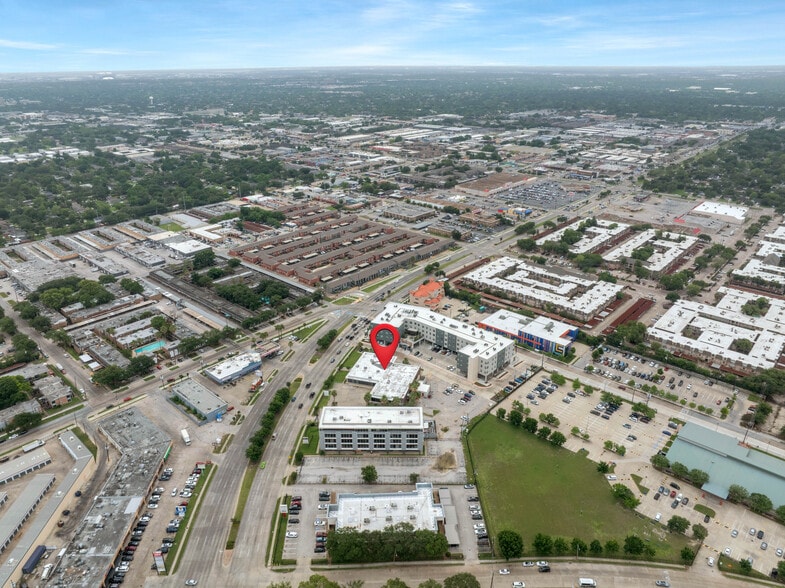 6430 Hillcroft Ave, Houston, TX à vendre - Photo du bâtiment - Image 3 de 49