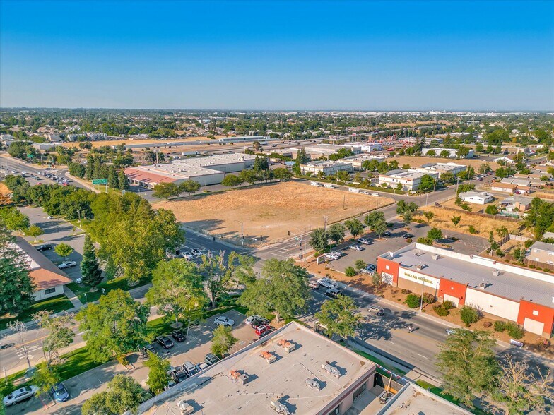 3940 Norwood Ave, Sacramento, CA à vendre - Photo du bâtiment - Image 2 de 16