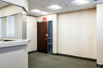 4240 Blue Ridge Blvd, Kansas City, MO for lease Interior Photo- Image 2 of 8