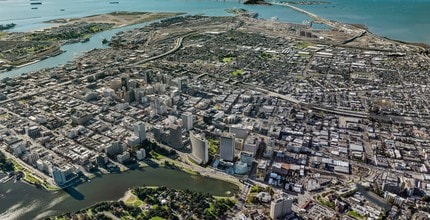 2101 Webster St, Oakland, CA - Aerial  map view