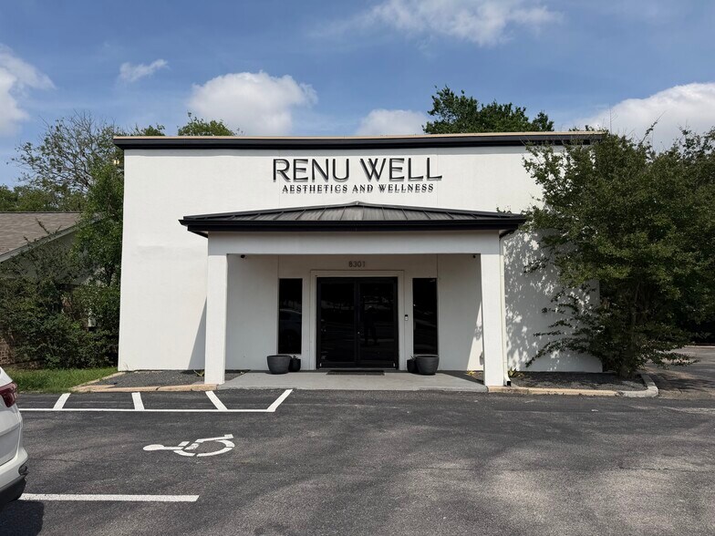 8301 Shoal Creek Blvd, Austin, TX à vendre - Photo du bâtiment - Image 1 de 17