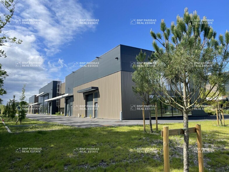 Flex dans Mérignac à louer - Photo du bâtiment - Image 2 de 30