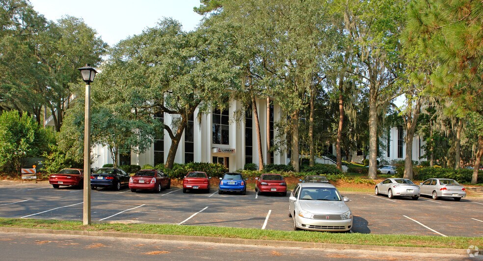 325 John Knox Rd, Tallahassee, FL à louer - Photo du bâtiment - Image 2 de 11