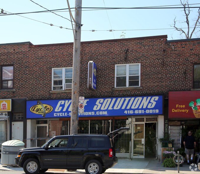 613 Kingston Rd, Toronto, ON à vendre - Photo principale - Image 1 de 1