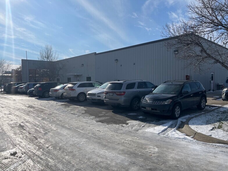 2330 Paul St, Omaha, NE à vendre - Photo du bâtiment - Image 3 de 8