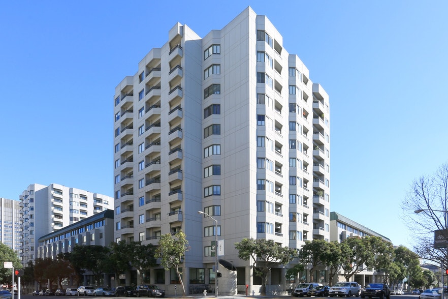 601 Van Ness Ave, San Francisco, CA for lease - Building Photo - Image 1 of 3