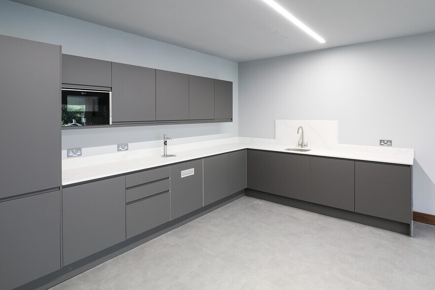 Sunrise Pky, Milton Keynes à louer - Photo intérieure - Image 1 de 6