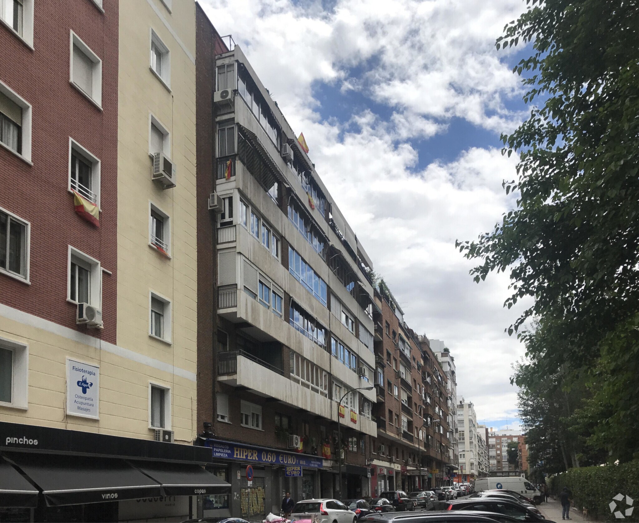 Calle de Bolivia, Madrid, Madrid à louer Photo du bâtiment- Image 1 de 2
