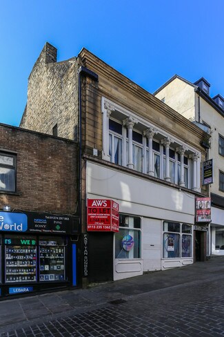 Plus de détails pour 31 Ivegate, Bradford - Commerce de détail à louer