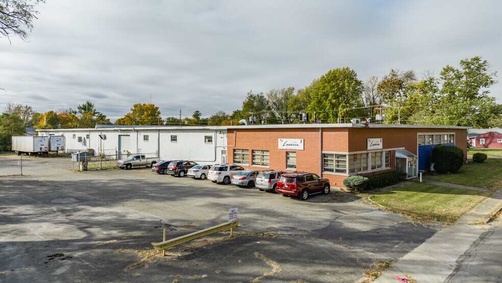 1825 W 18th St, Anderson, IN à vendre - Photo du bâtiment - Image 2 de 26