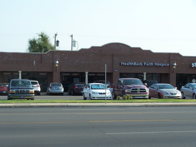 1925 W Gore Blvd, Lawton, OK for sale - Building Photo - Image 2 of 4