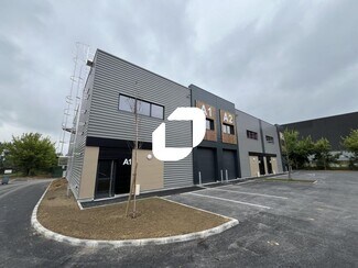 Plus de détails pour Local d'activités à louer