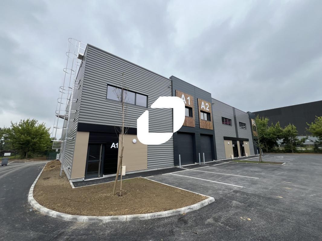 Flex in Sainghin-en-Mélantois for lease Building Photo- Image 1 of 12