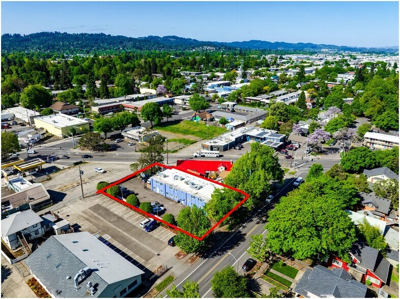 944 W 5th Ave, Eugene, OR à vendre - Photo du bâtiment - Image 2 de 10