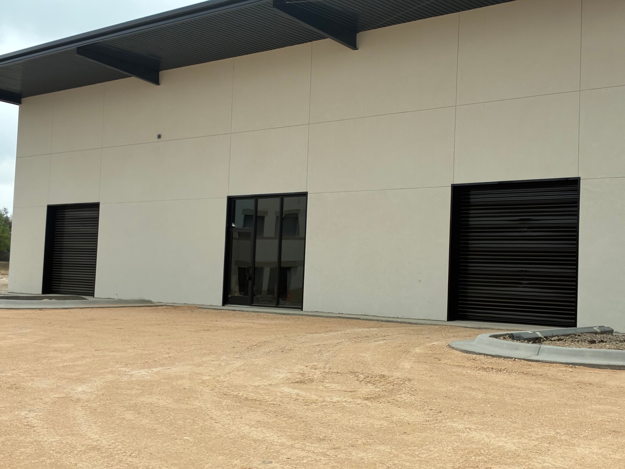 2304 Forbes Dr, Austin, TX à louer Photo du bâtiment- Image 1 de 4