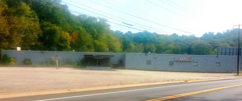 2780 River Rd, Vandergrift, PA for sale - Building Photo - Image 1 of 1