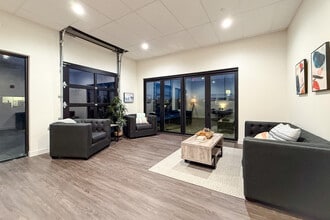 212 N Elm St, Kennewick, WA à louer Photo intérieure- Image 1 de 19